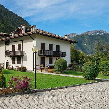Appartamento Manuela Pieve Di Ledro Bagian luar foto